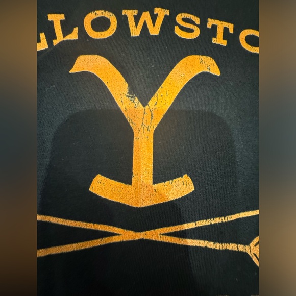 New Yellowstone Dutton Ranch T-Shirt Size M - Picture 5 of 10